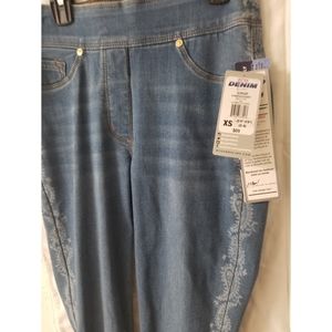 BRAND NEW LUXE DENIM SLIME SUPER STRETCH SIZE 4